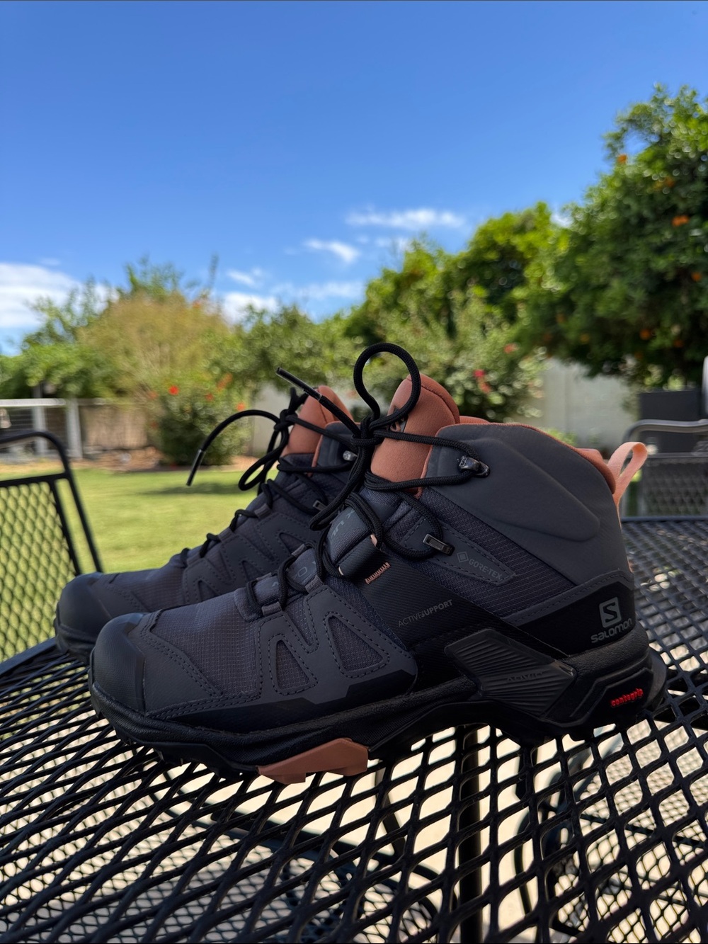 Salomon X Ultra 04W - Active Support Hiking Boots